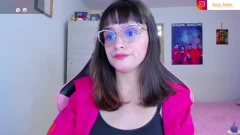 Snapshot of lucy_hess_ chatting on 05-29-26, 08:40 Lucy online show from 05-29-26, 08:40