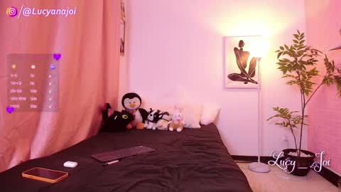 Snapshot of lucy_joi chatting on 05-03-26, 05:02 Luciana online show from 05-03-26, 05:02
