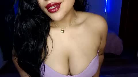 Snapshot of lucy_kanne chatting on 01-12-25, 08:46 Lucy online show from 01-12-25, 08:46