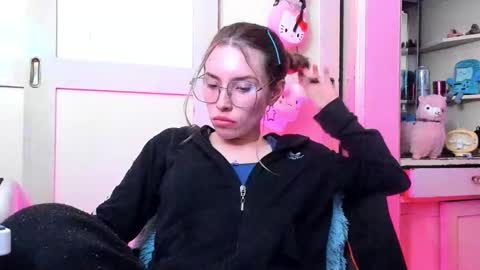 Lulu online show from 09-18-25, 12:23