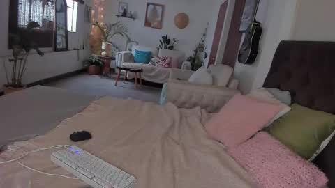 luciana online show from 09-14-25, 04:39