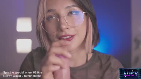 Snapshot of lucyallenx chatting on 03-01-25, 11:47 Lucy Alien  online show from 03-01-25, 11:47