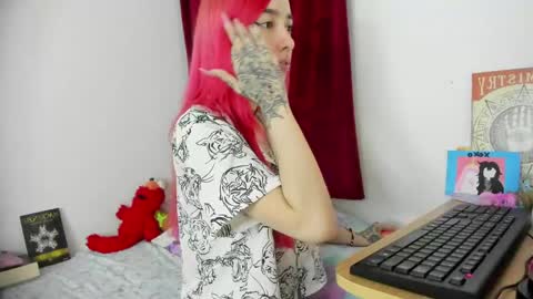 Snapshot of lucyblood chatting on 05-16-26, 02:19 lucyblood online show from 05-16-26, 02:19