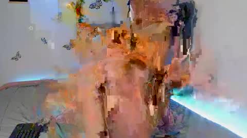 Snapshot of lucygarciia chatting on 12-04-24, 11:24 Lucy online show from 12-04-24, 11:24