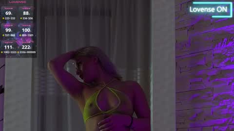 Lucy Lexton online show from 09-20-25, 04:24