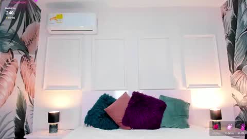 Snapshot of lucylovelyy1 chatting on 02-13-25, 06:52 Lucy online show from 02-13-25, 06:52