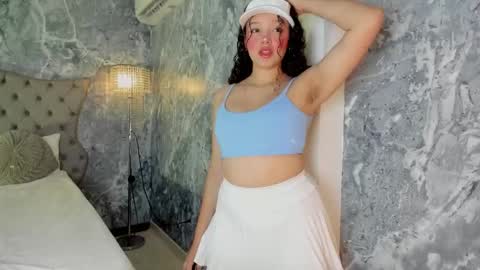 Snapshot of lucylovelyy1 chatting on 11-24-25, 02:11 Lucy online show from 11-24-25, 02:11