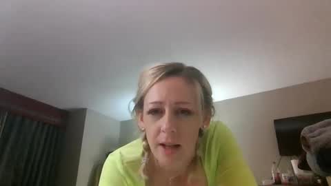 Lucy Loves Lookers online show from 01-15-25, 09:02