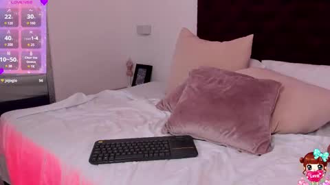 Instagramlucyluy10 online show from 02-12-25, 08:49