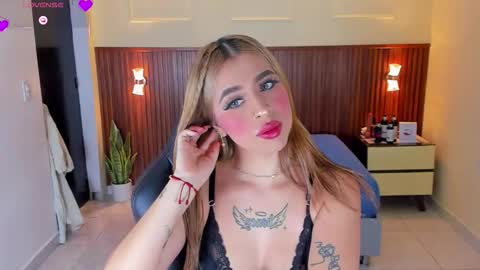 L U C Y  online show from 11-26-25, 01:01