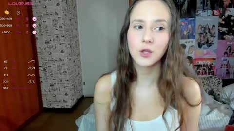 Lucy Rose online show from 10-15-25, 05:07