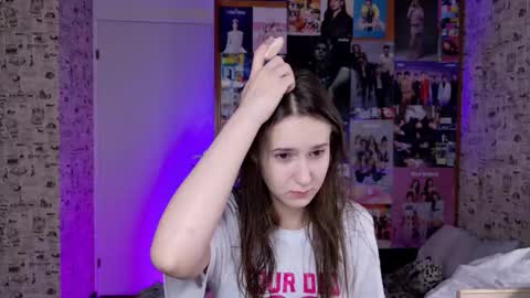 Lucy Rose online show from 11-24-25, 04:45