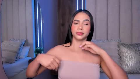 Snapshot of lucysalvatore chatting on 11-22-25, 03:11 Lucy online show from 11-22-25, 03:11