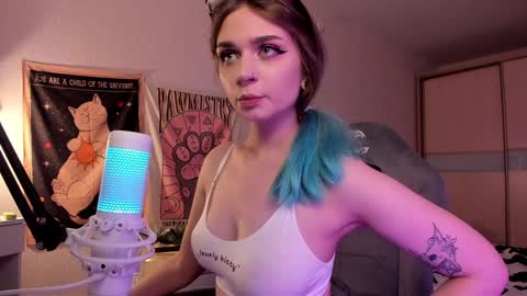 Lucy online show from 01-07-25, 02:53