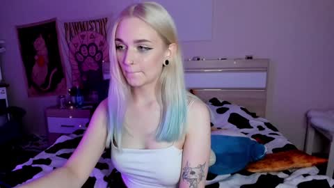 Lucy online show from 03-12-25, 01:58