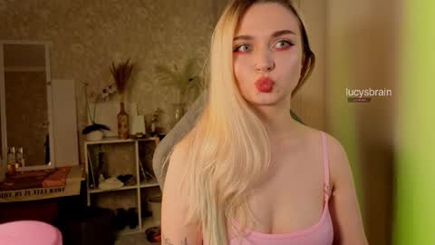 Lucy online show from 10-23-25, 06:06