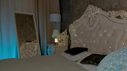 Snapshot of lucyshaw chatting on 10-05-25, 08:23 Lucy online show from 10-05-25, 08:23