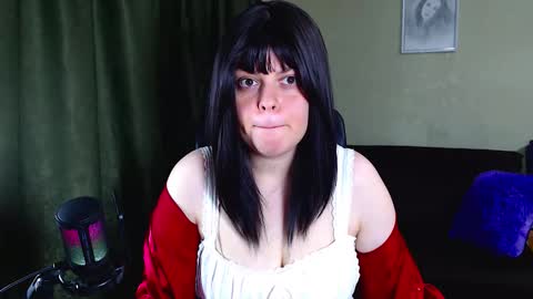 Snapshot of lucywmiller chatting on 09-22-25, 10:17 Call me Lucy online show from 09-22-25, 10:17