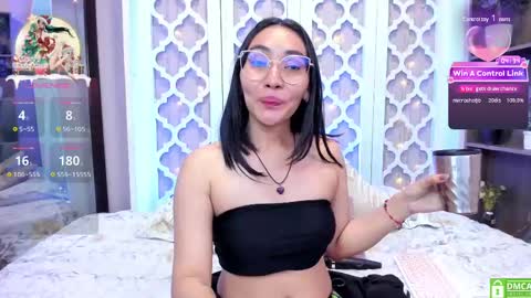 Snapshot of lucyy_liiu chatting on 12-21-24, 12:42 Lucy Liiu online show from 12-21-24, 12:42