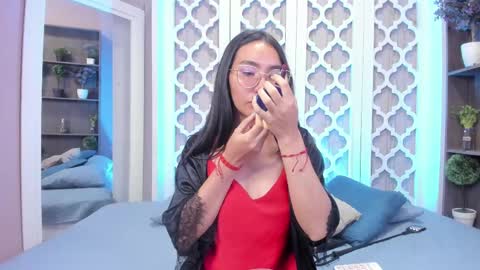 Snapshot of lucyy_liiu chatting on 03-01-25, 11:37 Lucy Liiu online show from 03-01-25, 11:37