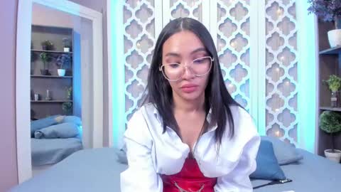 Snapshot of lucyy_liiu chatting on 03-04-25, 01:12 Lucy Liiu online show from 03-04-25, 01:12