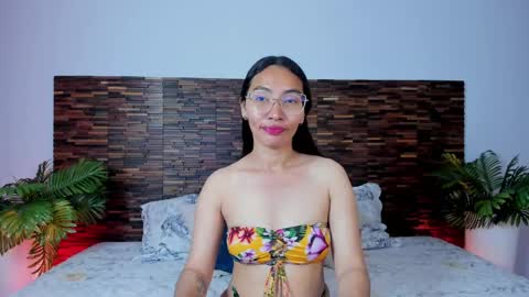 Lucy Liiu online show from 04-24-26, 08:22