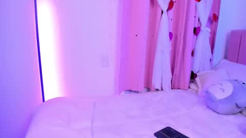 LUCYY FROM HOME  online show from 10-04-25, 02:42