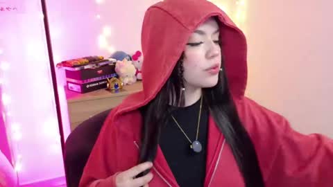 LUCYY FROM HOME  online show from 11-09-25, 11:58