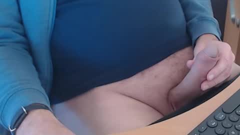 Snapshot of lud1967 chatting on 11-28-25, 11:13 lud1967 online show from 11-28-25, 11:13