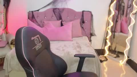 ludo_kitty_tay online show from 10-19-25, 03:40