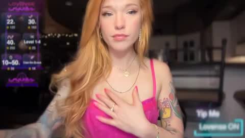 Luubeam             INSTA luubeammm TWITTER lunaisreallycu1 online show from 02-06-25, 12:00