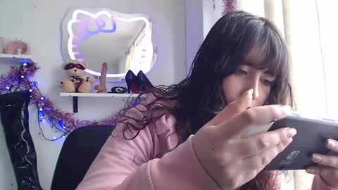 Snapshot of luhannaeverdeen chatting on 01-07-26, 04:09 Luhana online show from 01-07-26, 04:09