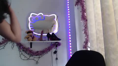 Snapshot of luhannaeverdeen chatting on 01-12-26, 05:51 Luhana online show from 01-12-26, 05:51