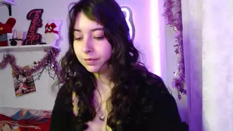 Snapshot of luhannaeverdeen chatting on 02-11-26, 08:19 Luhana online show from 02-11-26, 08:19