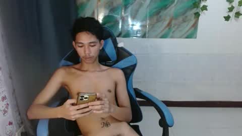 Snapshot of lui_the_fucker chatting on 12-23-25, 10:02 lui_the_fucker online show from 12-23-25, 10:02