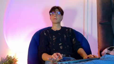 Lui online show from 04-28-26, 03:22