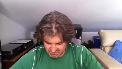 Snapshot of luigijohn chatting on 06-11-26, 12:36 LUIGIJOHN online show from 06-11-26, 12:36