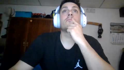 A slave to the mistress.. un esclavo para las amas dominantes. online show from 04-28-26, 07:08