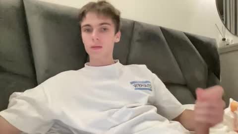 Luis online show from 11-11-25, 11:05