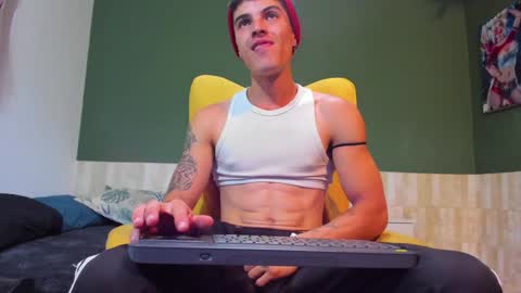 Luis AS online show from 02-06-25, 01:27