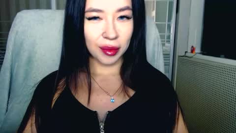 Snapshot of luisa_domina chatting on 09-29-25, 03:39 luisa lovedom online show from 09-29-25, 03:39