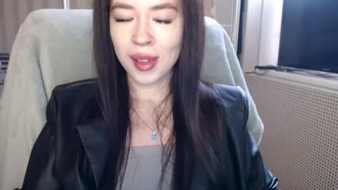 Snapshot of luisa_domina chatting on 10-10-25, 09:30 luisa lovedom online show from 10-10-25, 09:30