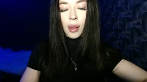 luisa lovedom online show from 03-27-26, 06:40