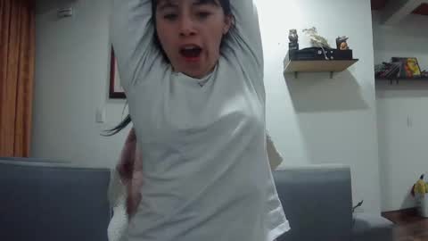 luisa_hollmes online show from 10-29-25, 11:39