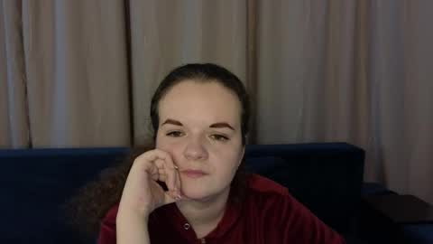 Snapshot of luisa_rosee chatting on 02-12-25, 01:48 Luisa Rosee online show from 02-12-25, 01:48