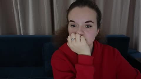 Snapshot of luisa_rosee chatting on 02-14-25, 12:57 Luisa Rosee online show from 02-14-25, 12:57