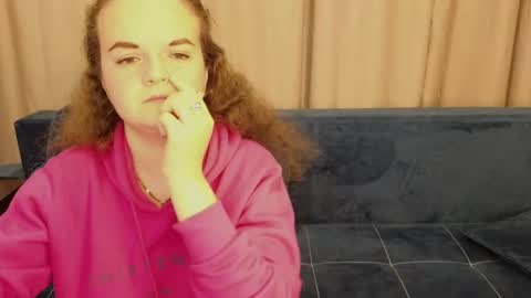 Snapshot of luisa_rosee chatting on 02-15-25, 09:26 Luisa Rosee online show from 02-15-25, 09:26