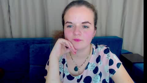 Snapshot of luisa_rosee chatting on 02-20-25, 05:29 Luisa Rosee online show from 02-20-25, 05:29