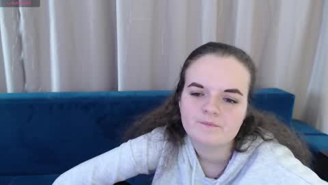 Snapshot of luisa_rosee chatting on 02-27-25, 10:04 Luisa Rosee online show from 02-27-25, 10:04