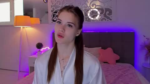 LuisaClover online show from 04-28-26, 12:32